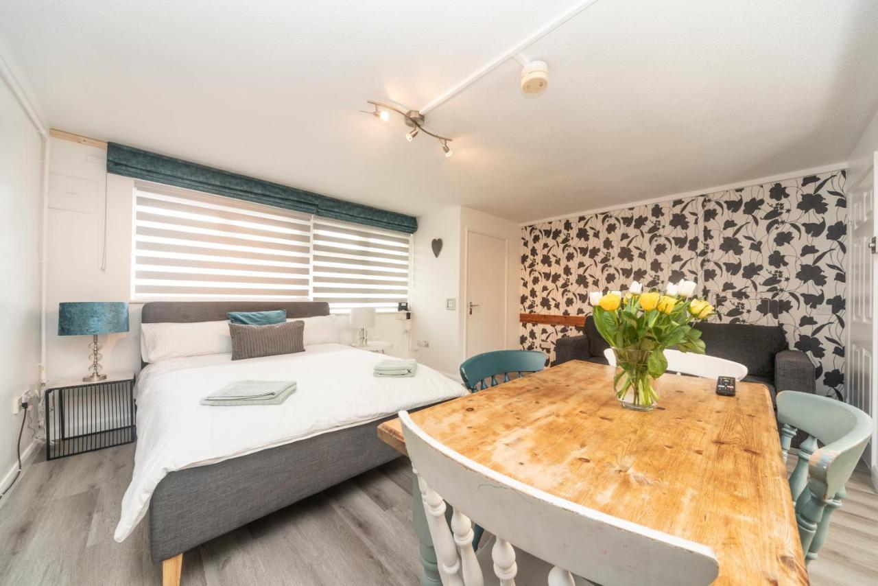 Little Missenden 10 Boutique Studio Apartment Near Tube - Quiet Location מראה חיצוני תמונה